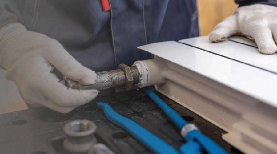 Expert burst pipe repair services in Dana, IL